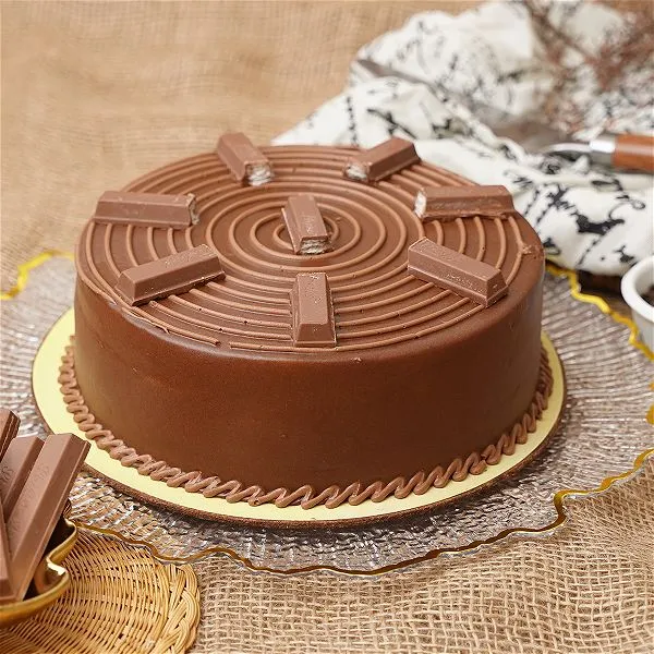 Kit Kat Cake
